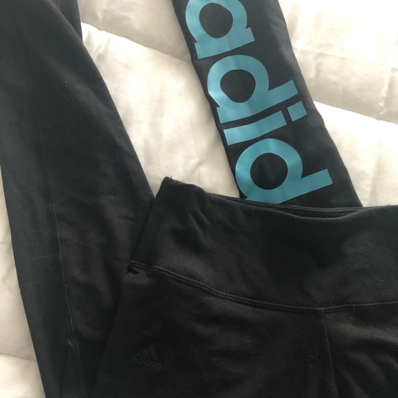 Adidas Essential high waisted logo leggings in black and blue - Picture 4 of 4